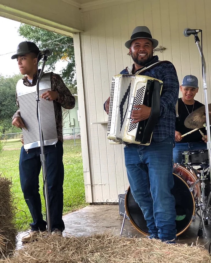 Corey Arceneaux & the Zydeco Hot Peppers
